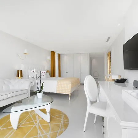 Portals Hills Boutique מלון 5*