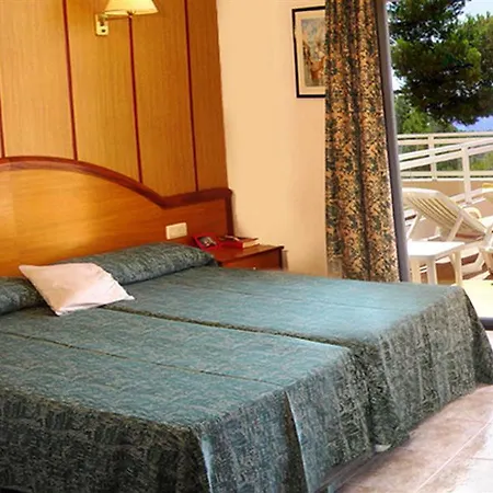 Portals Hills Boutique מלון 5*